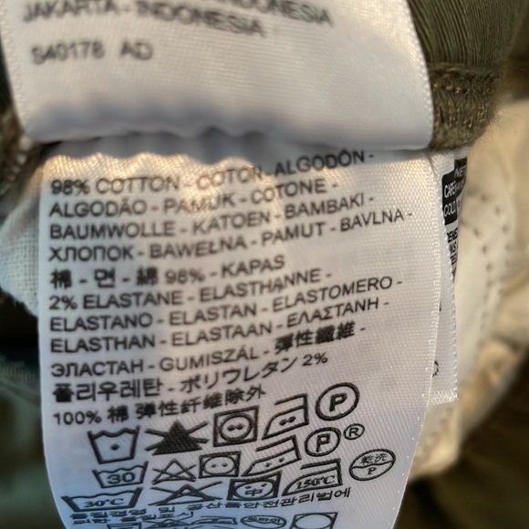 NWT Levi Perfectly Shaping Pull On Legging SZ 24W Green Mid Rise - Picture 13 of 13